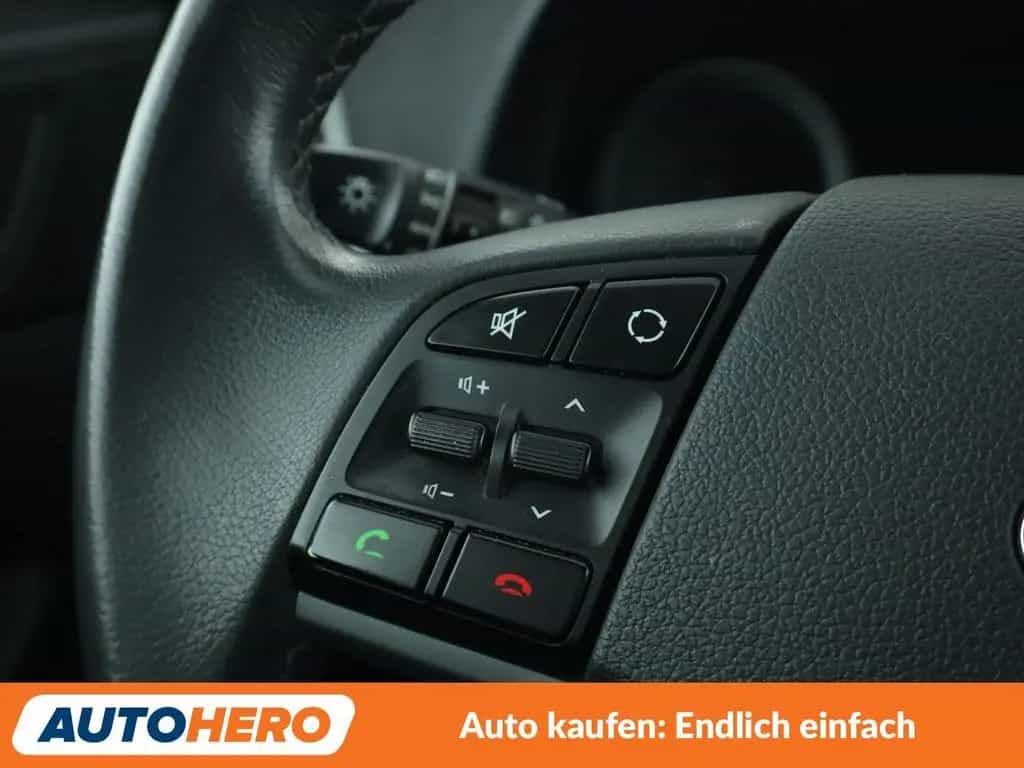 Hyundai TUCSON 1.6 TGDI Style 2WD Aut.*NAV*TEMP*CAM*AHK* 11/2017-photo-27