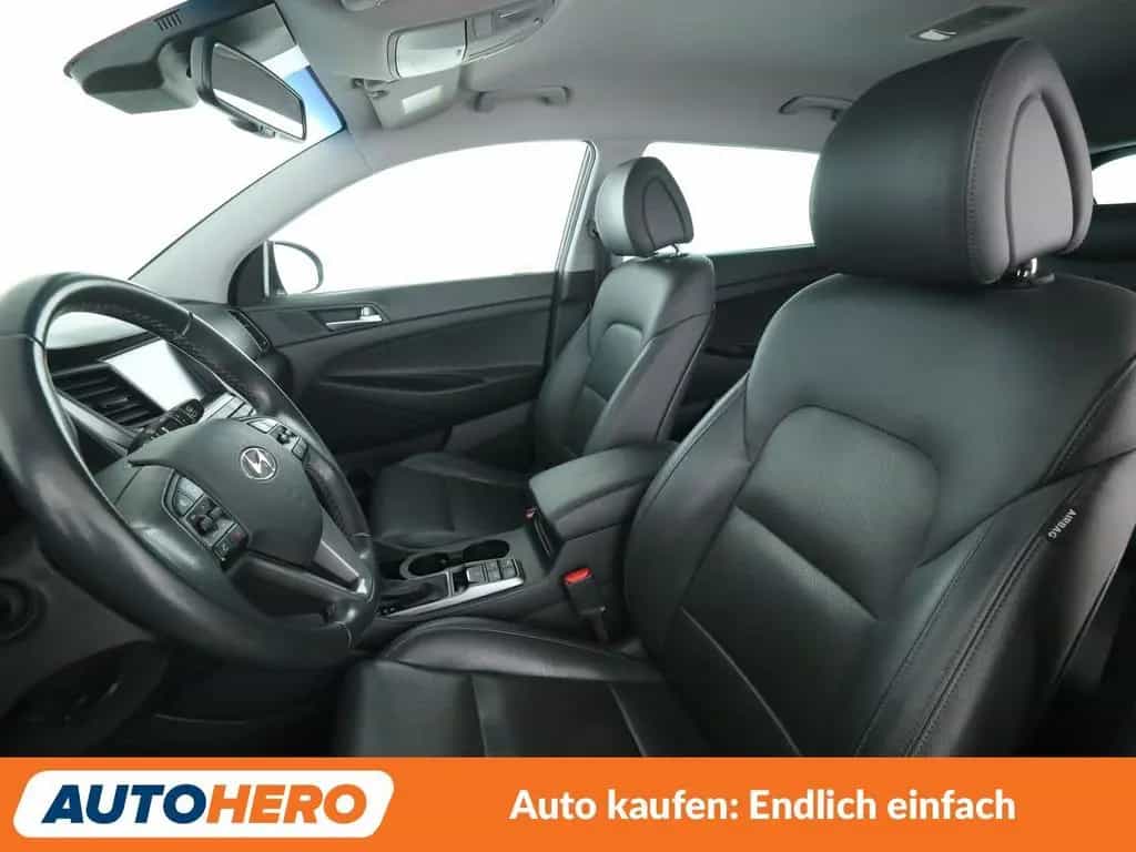 Hyundai TUCSON 1.6 TGDI Style 2WD Aut.*NAV*TEMP*CAM*AHK* 11/2017-photo-9