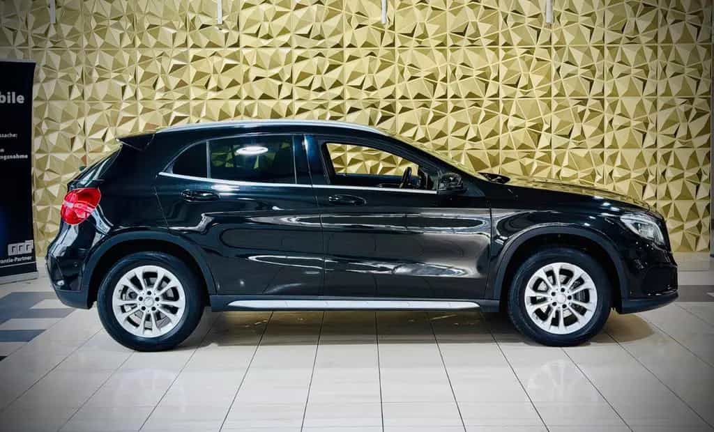 Mercedes-Benz GLA 180 Street Style|AMG-LINE|BI-XENON|MEMORY 06/2015-photo-26