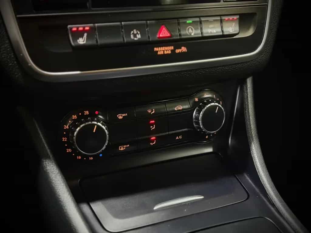 Mercedes-Benz GLA 180 Street Style|AMG-LINE|BI-XENON|MEMORY 06/2015-photo-7