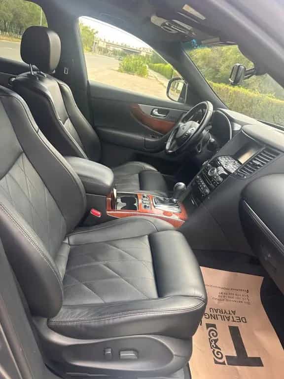 Infiniti QX70 5.0 S Premium 03/2017-photo-5