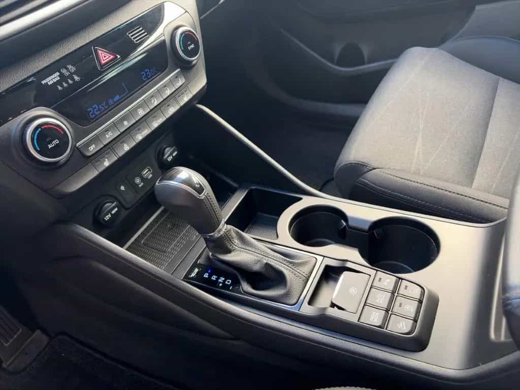 Hyundai TUCSON STYLE 1.6 T-GDi 4WD *KEYLESS*NAVI*CARPLAY 09/2020-photo-17