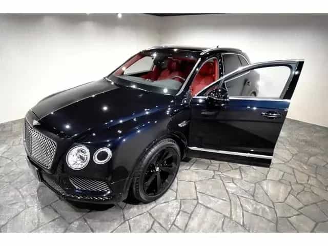 Bentley Bentayga Base grade W12 04/2017-photo-0