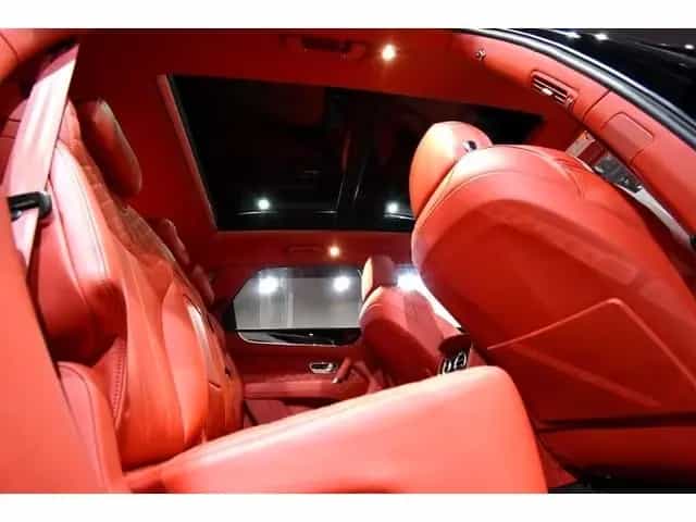 Bentley Bentayga Base grade W12 04/2017-photo-10