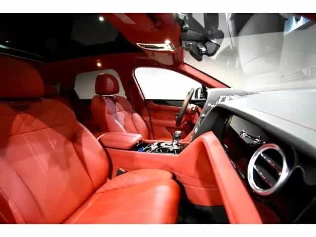 Bentley Bentayga Base grade W12 04/2017-photo-15