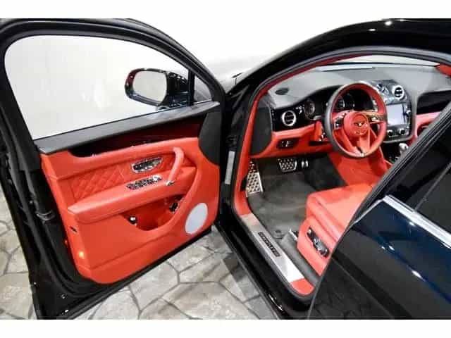 Bentley Bentayga Base grade W12 04/2017-photo-18