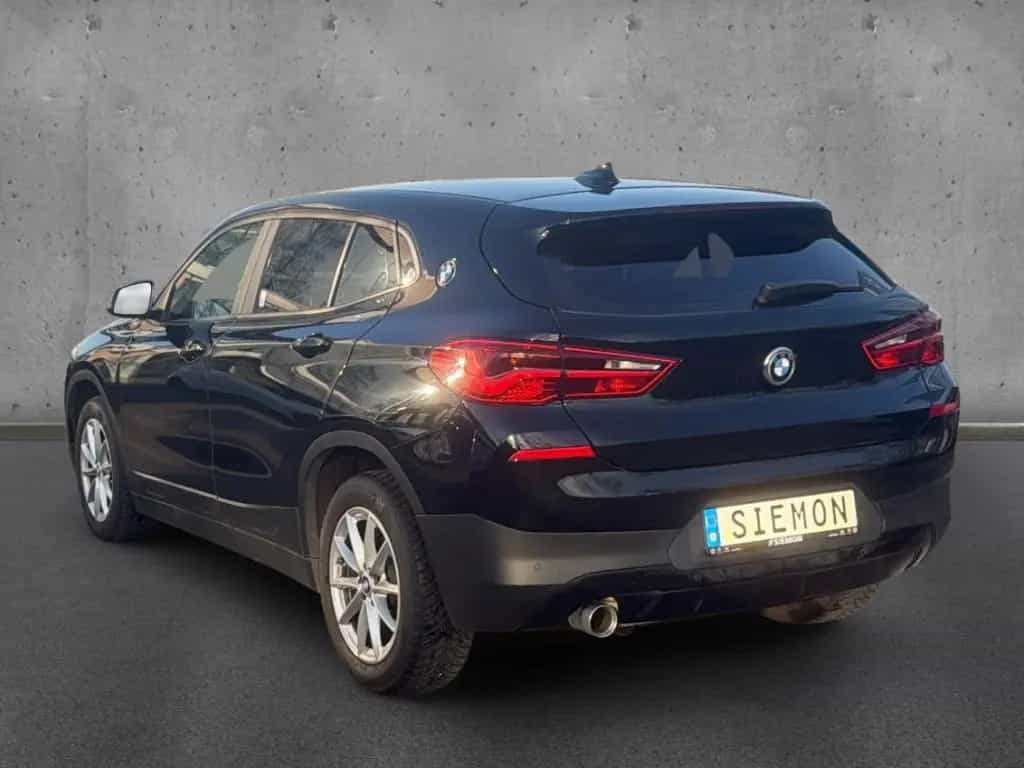 BMW X2 sDrive18i Advantage LED Navi Temp Klimaauto 10/2019-photo-2