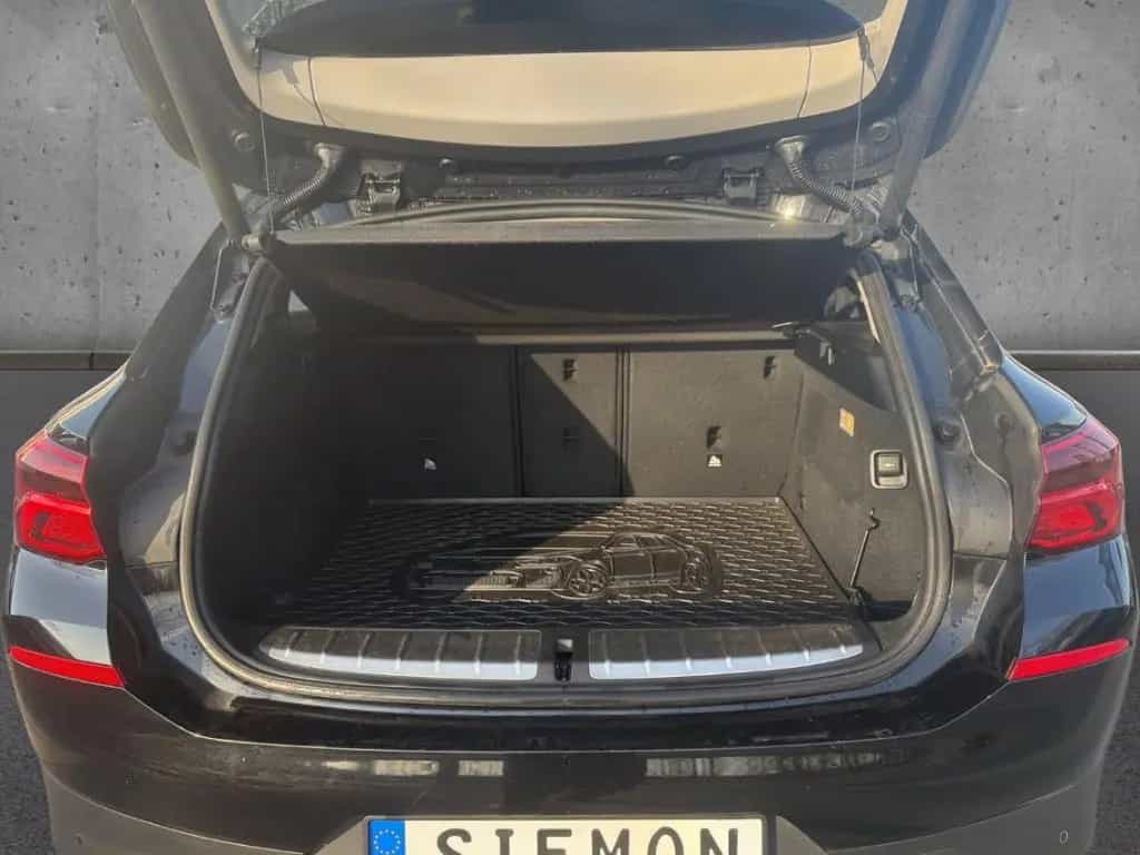 BMW X2 sDrive18i Advantage LED Navi Temp Klimaauto 10/2019-photo-9