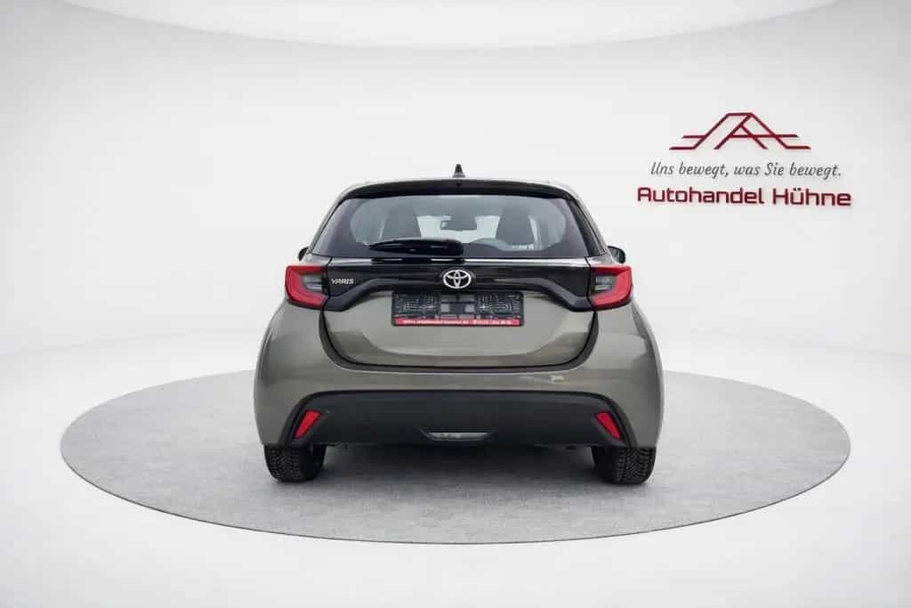 Toyota Yaris 1.5 Team Deutschland 08/2021-photo-5