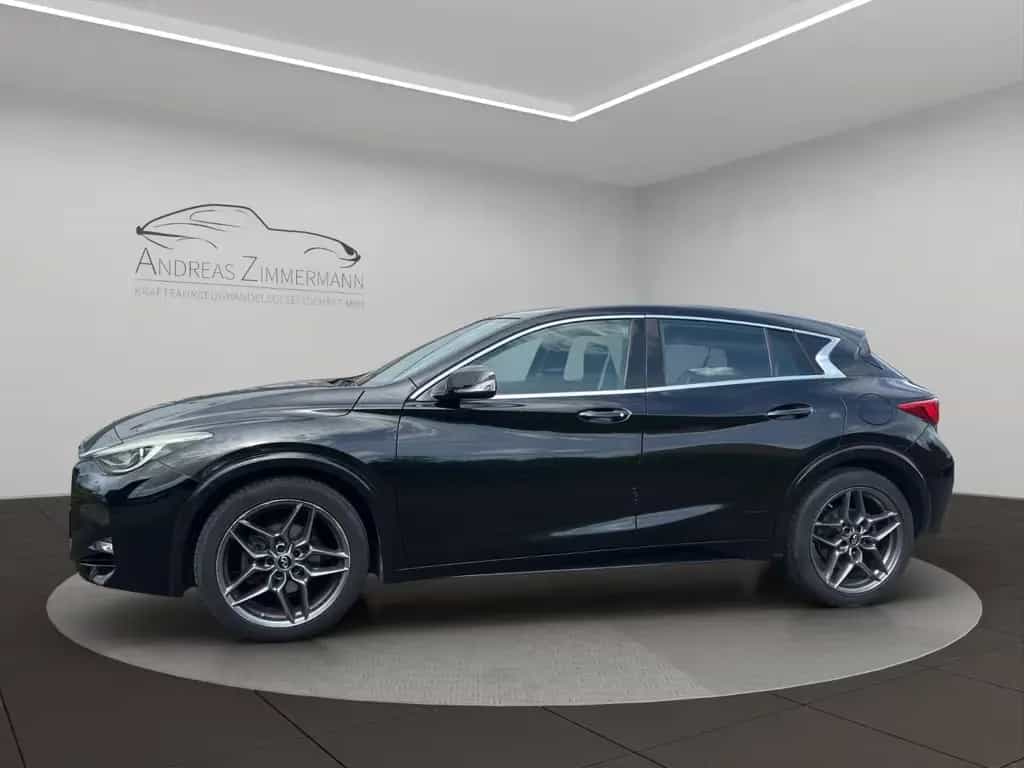 Infiniti Q30 1.5 d Sport NAVI/PANO/SHZ 08/2018-photo-1