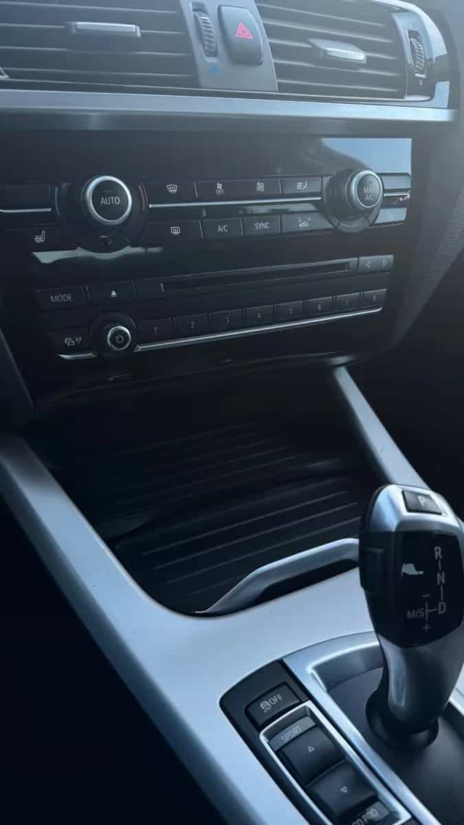 BMW X4 09/2016-photo-10