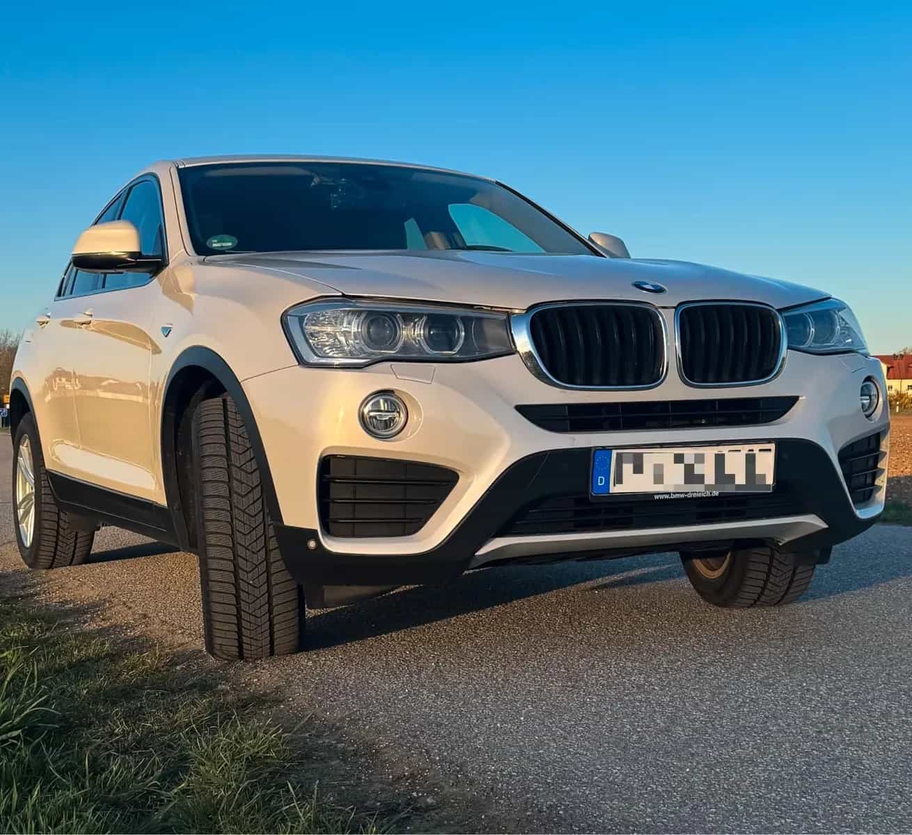 BMW X4 09/2016-photo-2