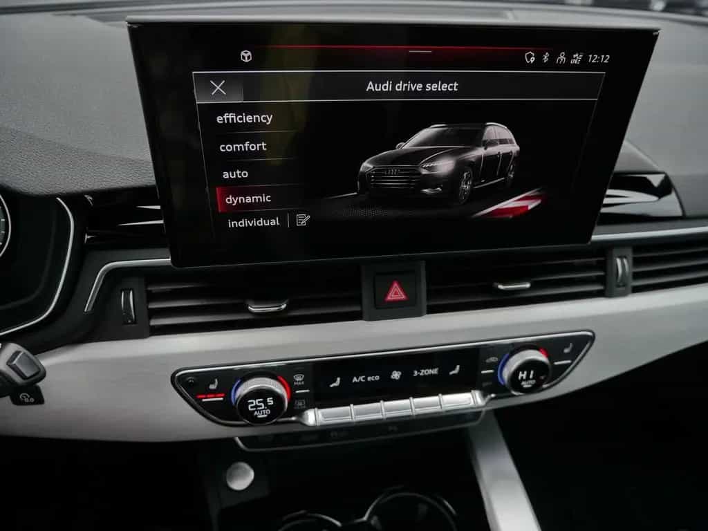 Audi A4 Avant 50 TDI quattro S line Matrix*AHK*Pano 03/2022-photo-19