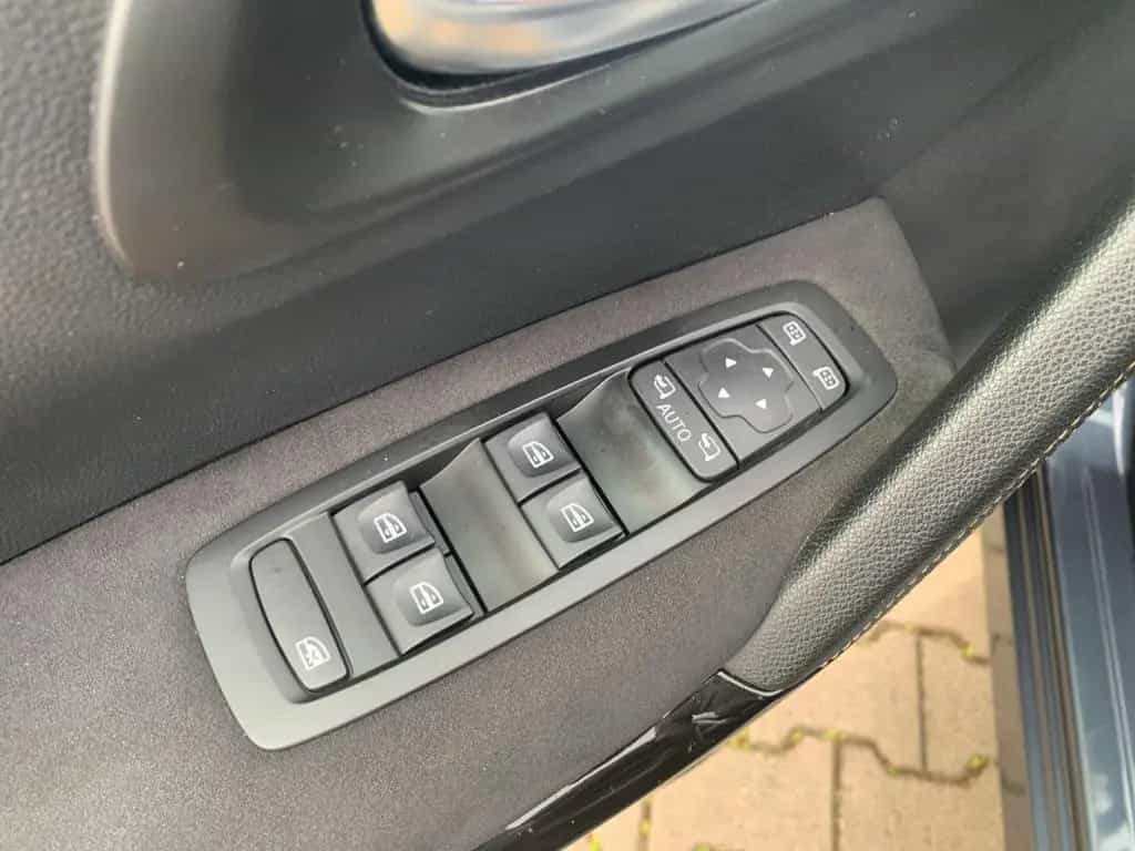 Renault Kadjar BLACK EDITION TCE 140 BOSE+ACC+KAMERA+SHZ 10/2021-photo-19