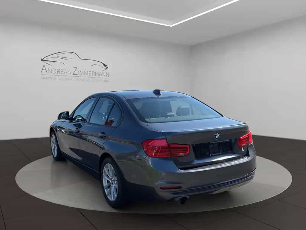 BMW 318 i Limousine Sport Line TOP-AUSSTATTUNG 03/2018-photo-3