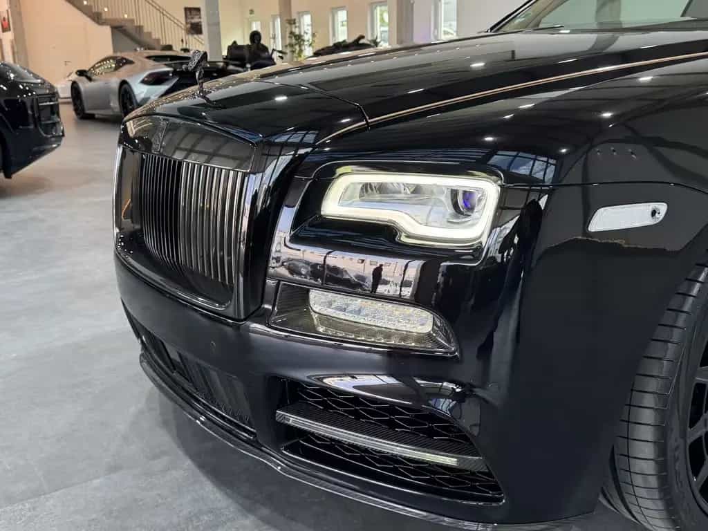 Rolls-Royce Wraith 6.6 V12 BlackBadge Mansory Sternehimmel 04/2019-photo-14