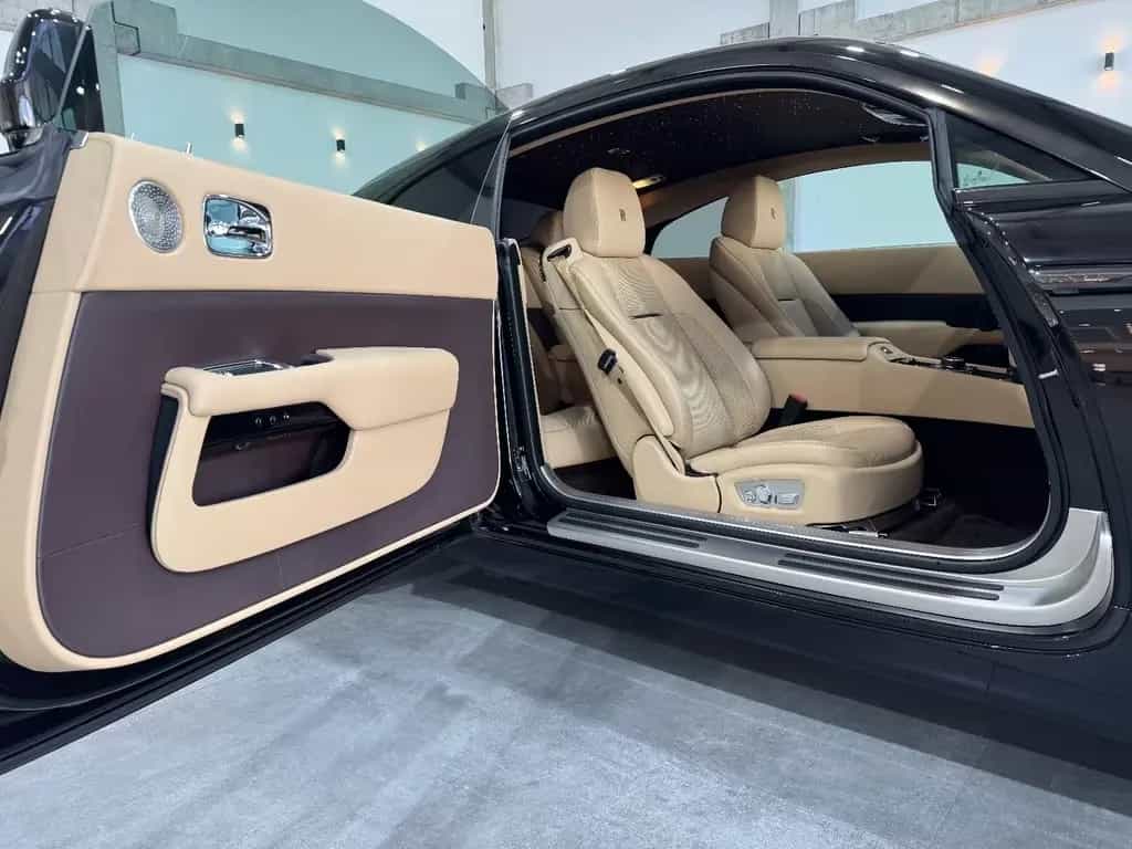 Rolls-Royce Wraith 6.6 V12 BlackBadge Mansory Sternehimmel 04/2019-photo-18