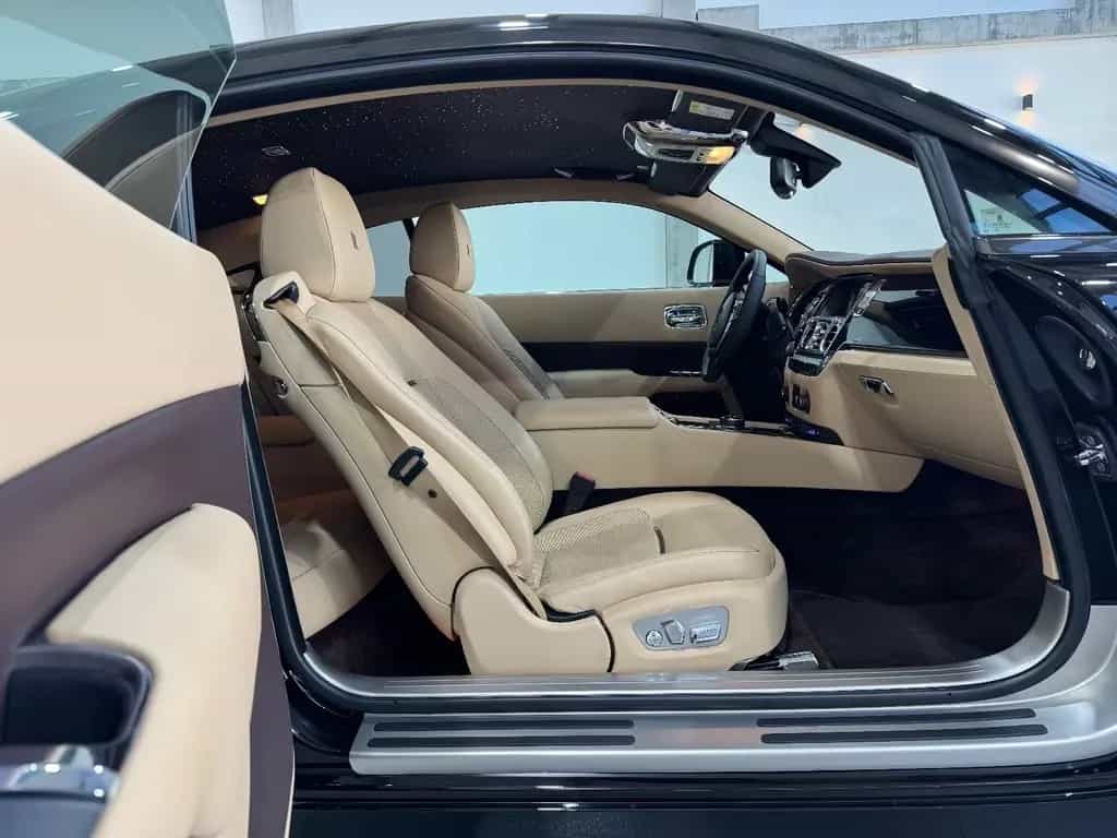 Rolls-Royce Wraith 6.6 V12 BlackBadge Mansory Sternehimmel 04/2019-photo-19