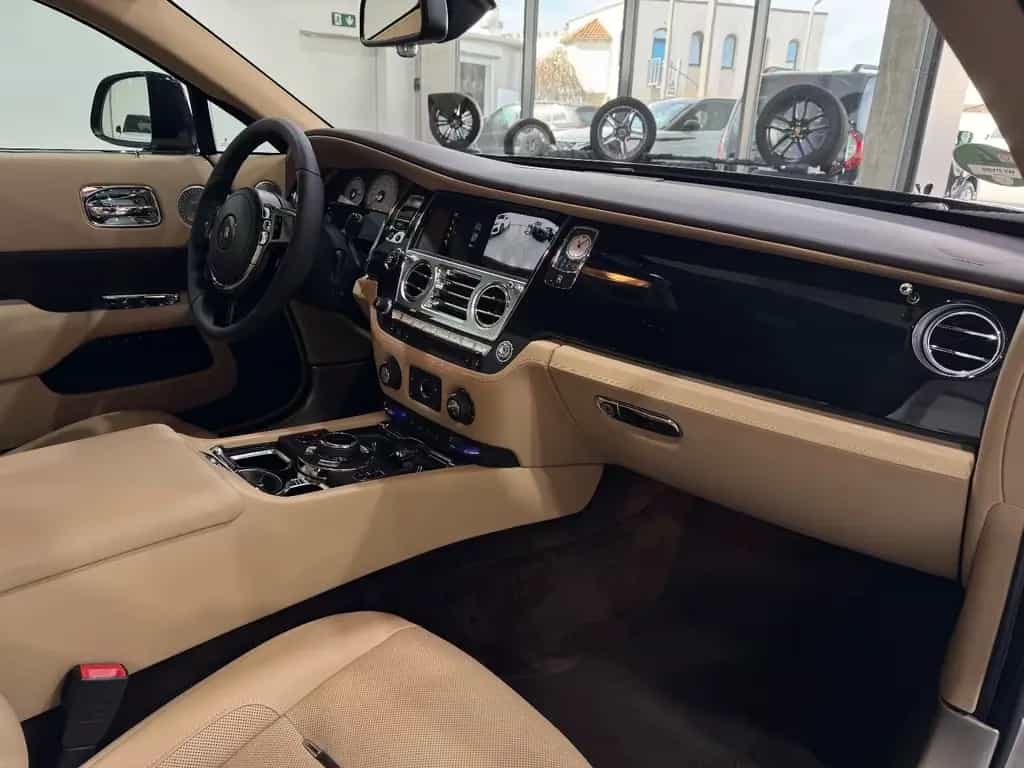 Rolls-Royce Wraith 6.6 V12 BlackBadge Mansory Sternehimmel 04/2019-photo-22