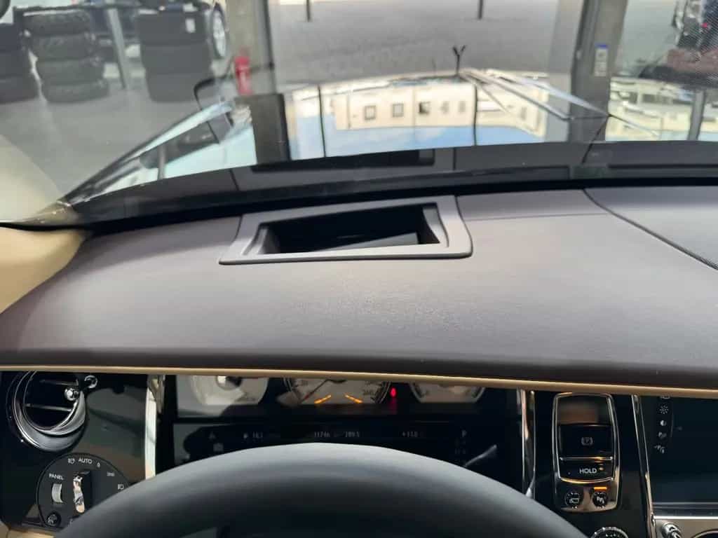 Rolls-Royce Wraith 6.6 V12 BlackBadge Mansory Sternehimmel 04/2019-photo-30