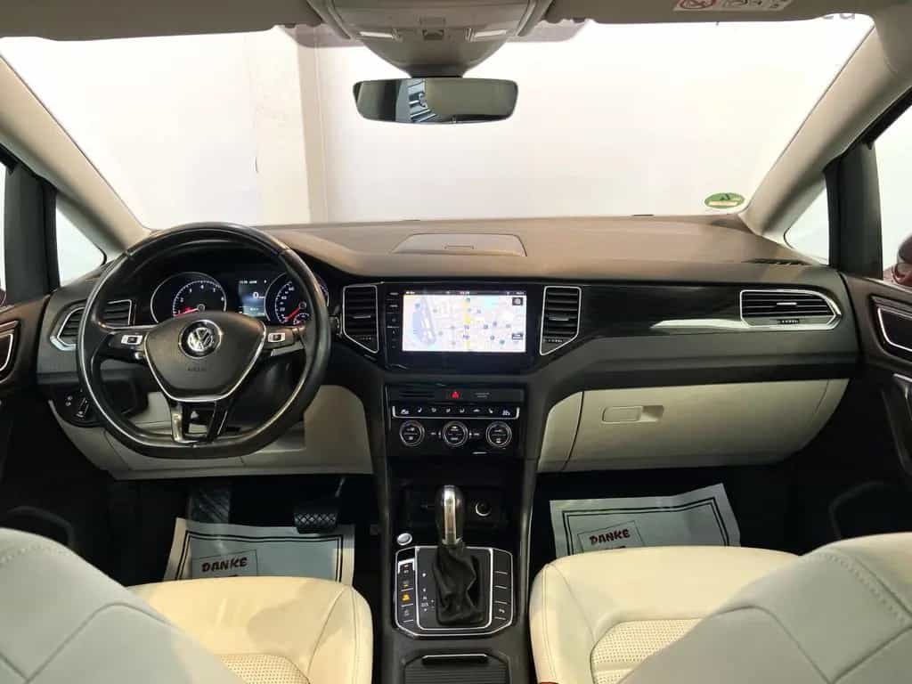 Volkswagen Golf Sportsvan Highline Sonderedition Pano 150PS 07/2018-photo-14
