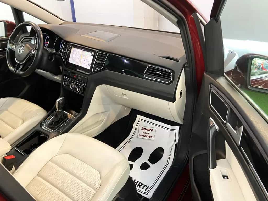 Volkswagen Golf Sportsvan Highline Sonderedition Pano 150PS 07/2018-photo-16