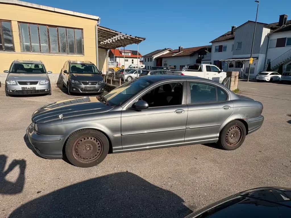 Jaguar X-Type 2 Liter Diesel Classic*MFL*Klima* 03/2004-photo-2