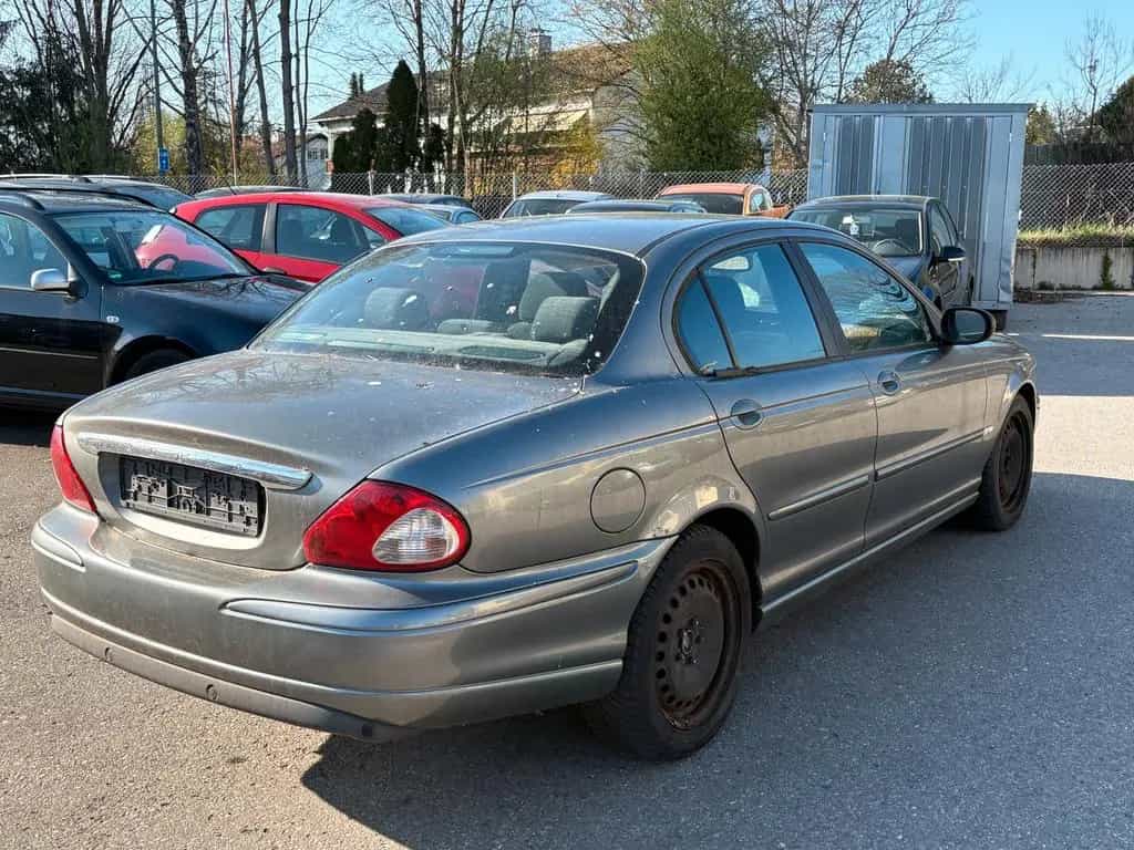 Jaguar X-Type 2 Liter Diesel Classic*MFL*Klima* 03/2004-photo-6