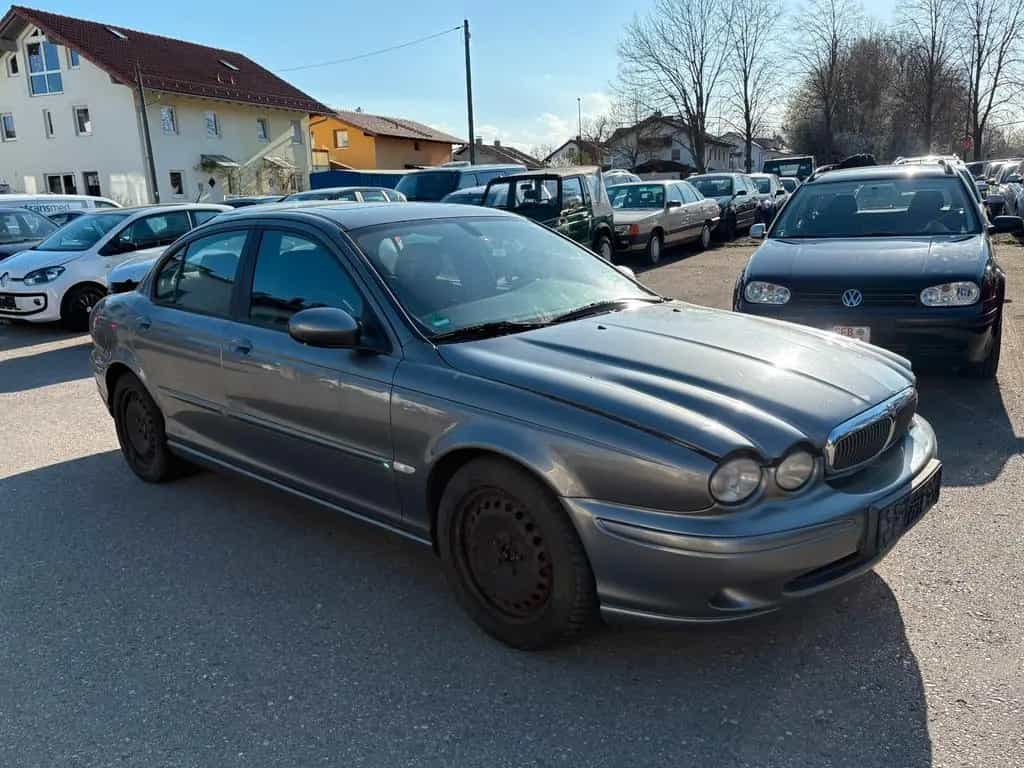 Jaguar X-Type 2 Liter Diesel Classic*MFL*Klima* 03/2004-photo-9