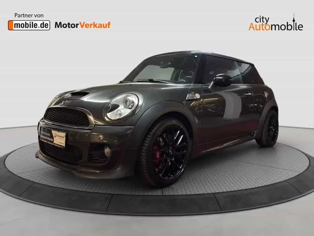 MINI John Cooper Works JOHN_COOPER_WORKS/Scheckheftgf/PANO/NAVI./SHZ/BT 04/2012-photo-0