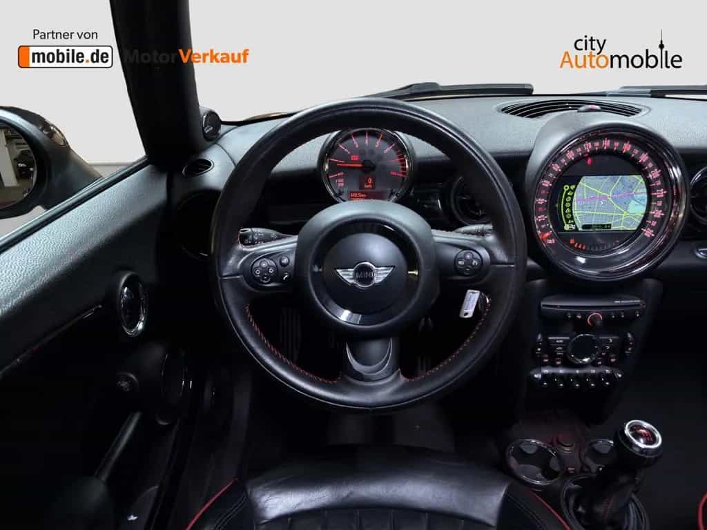 MINI John Cooper Works JOHN_COOPER_WORKS/Scheckheftgf/PANO/NAVI./SHZ/BT 04/2012-photo-13