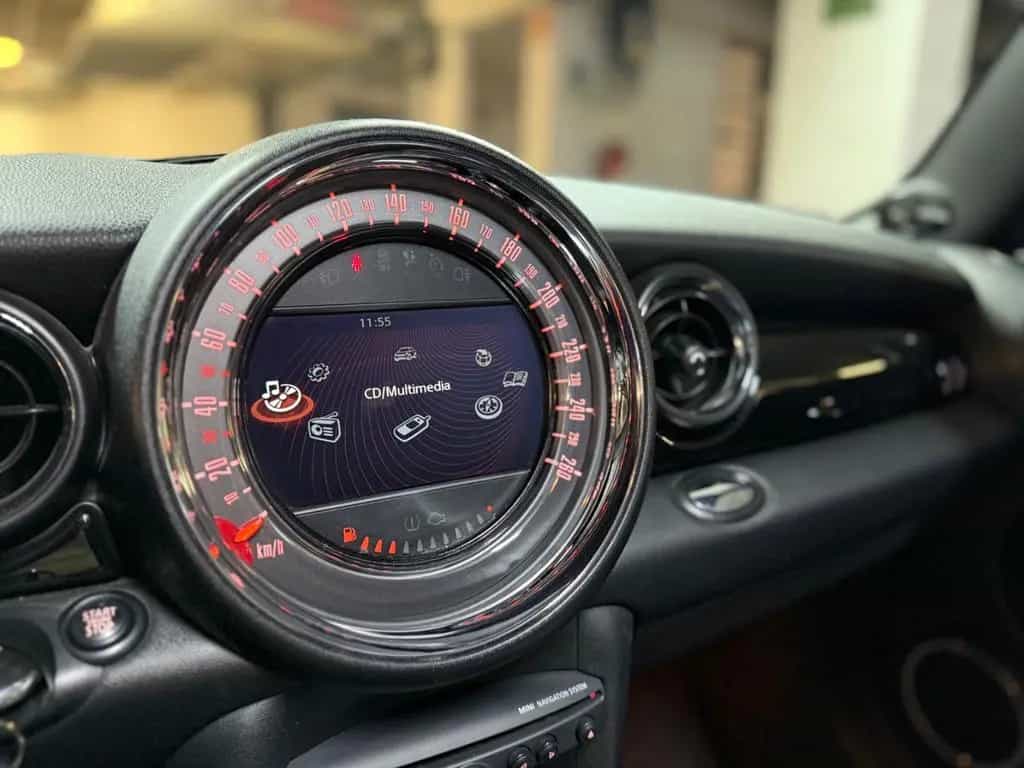 MINI John Cooper Works JOHN_COOPER_WORKS/Scheckheftgf/PANO/NAVI./SHZ/BT 04/2012-photo-21