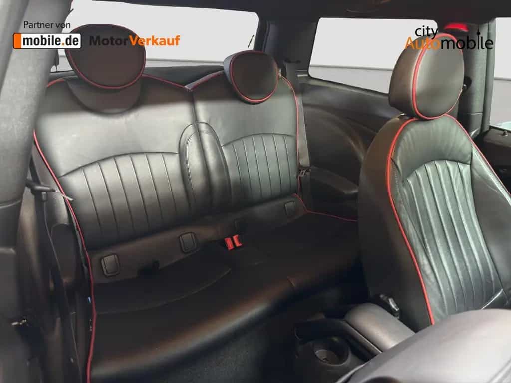 MINI John Cooper Works JOHN_COOPER_WORKS/Scheckheftgf/PANO/NAVI./SHZ/BT 04/2012-photo-23