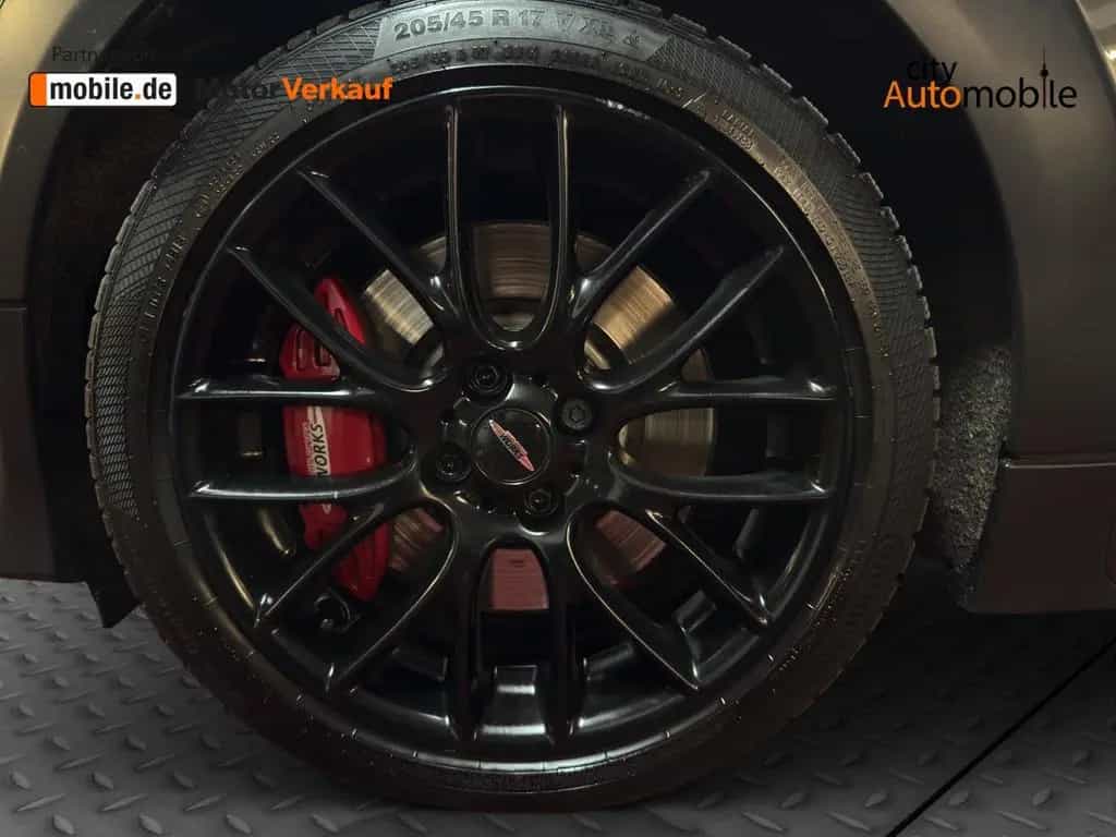 MINI John Cooper Works JOHN_COOPER_WORKS/Scheckheftgf/PANO/NAVI./SHZ/BT 04/2012-photo-33