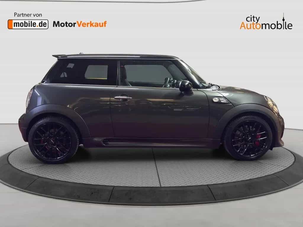 MINI John Cooper Works JOHN_COOPER_WORKS/Scheckheftgf/PANO/NAVI./SHZ/BT 04/2012-photo-7