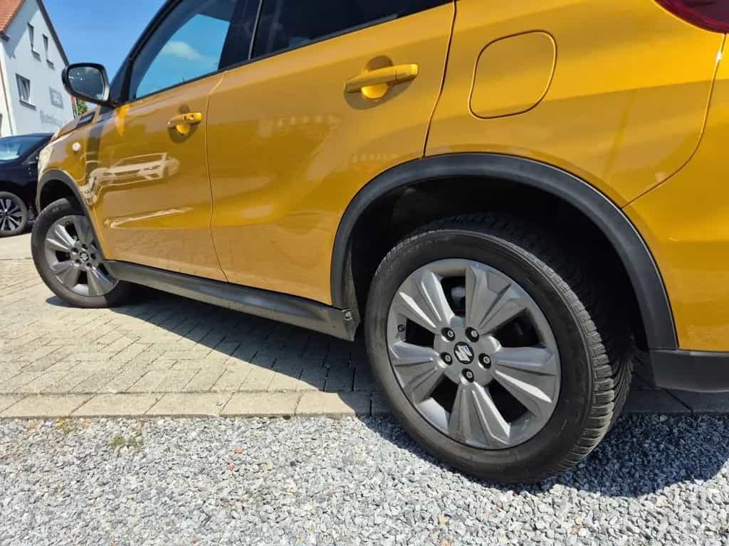 Suzuki Vitara 1.4 DITC 4x2 Comfort NAVI LED ACC 12/2021-photo-8