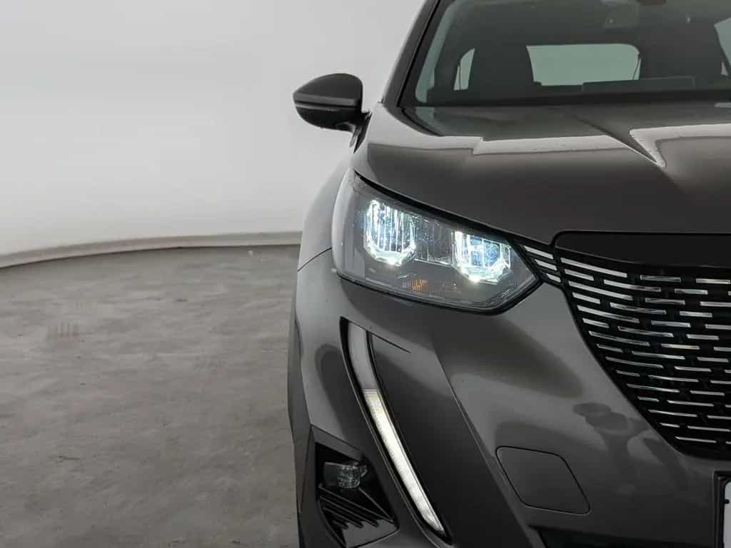 Peugeot 2008 1.2 PureTech 130 Allure Pack LED+NAVI+RFK+ 09/2021-photo-2