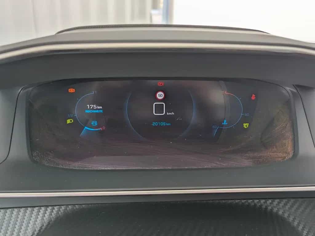 Peugeot 2008 1.2 PureTech 130 Allure Pack LED+NAVI+RFK+ 09/2021-photo-25