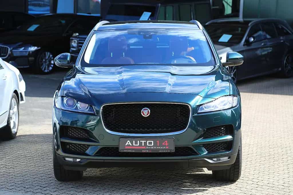 Jaguar F-Pace 20d Portfolio Navi Panorama HUD Kamera 01/2018-photo-6