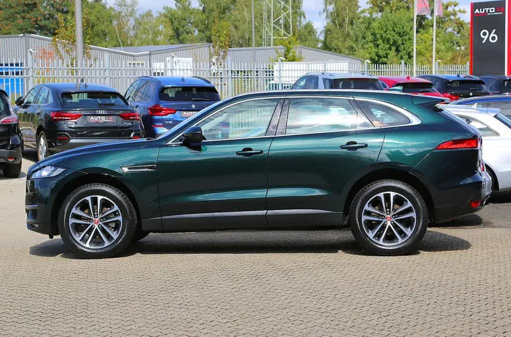 Jaguar F-Pace 20d Portfolio Navi Panorama HUD Kamera 01/2018-photo-8