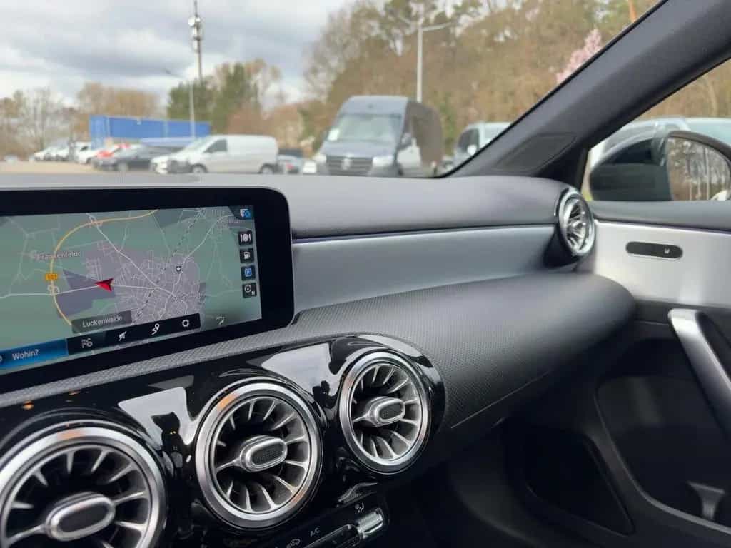 Mercedes-Benz A-Class 220 AMG/PanoDach/LED/PremiumNavi/Night-Paket 09/2019-photo-14