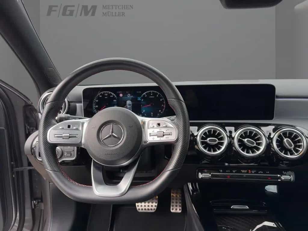Mercedes-Benz A-Class 220 AMG/PanoDach/LED/PremiumNavi/Night-Paket 09/2019-photo-8