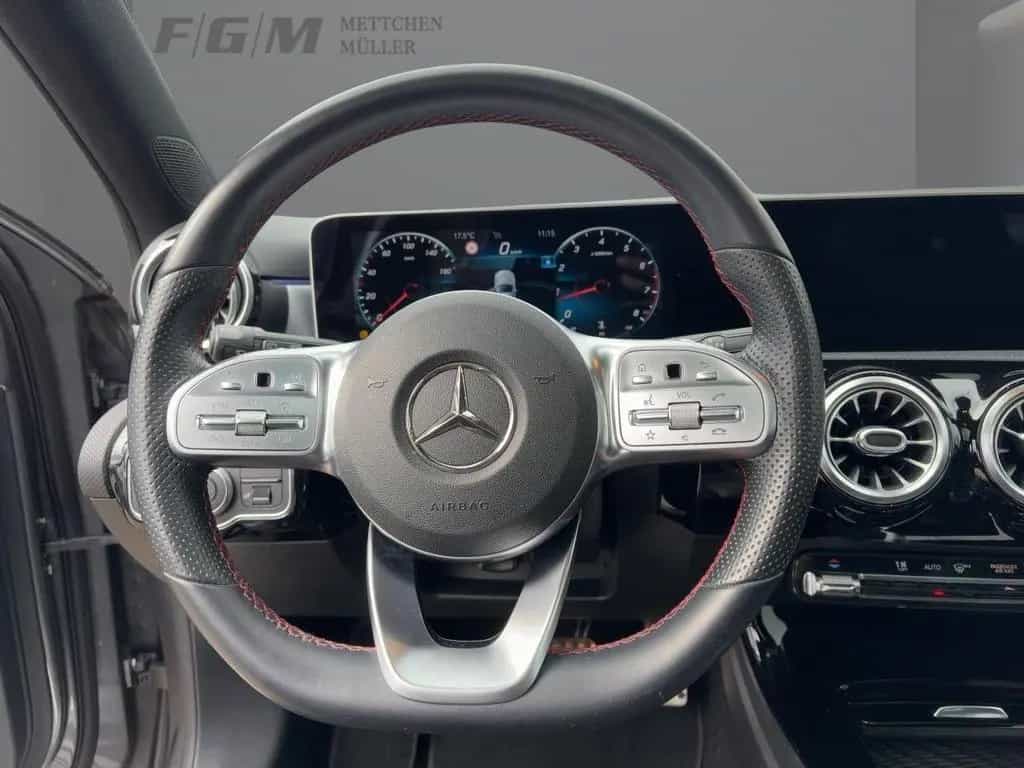 Mercedes-Benz A-Class 220 AMG/PanoDach/LED/PremiumNavi/Night-Paket 09/2019-photo-9