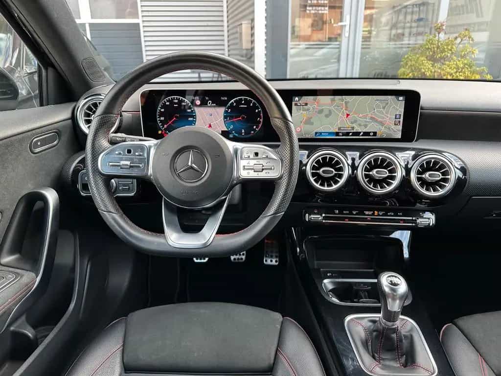 Mercedes-Benz A-Class 180*AMG*NIGHT*WIDESCREEN*MBUX*LED*ALCANTARA* 04/2019-photo-14