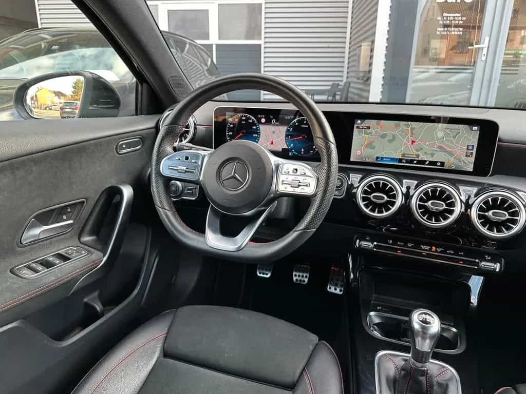 Mercedes-Benz A-Class 180*AMG*NIGHT*WIDESCREEN*MBUX*LED*ALCANTARA* 04/2019-photo-15