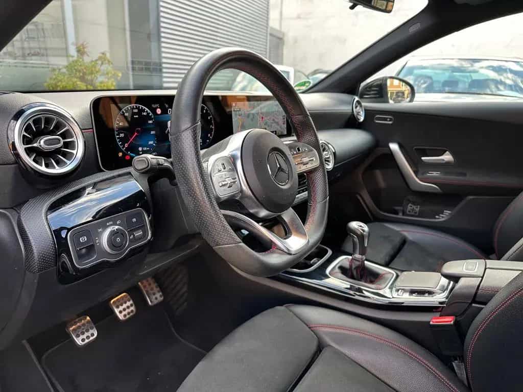Mercedes-Benz A-Class 180*AMG*NIGHT*WIDESCREEN*MBUX*LED*ALCANTARA* 04/2019-photo-19