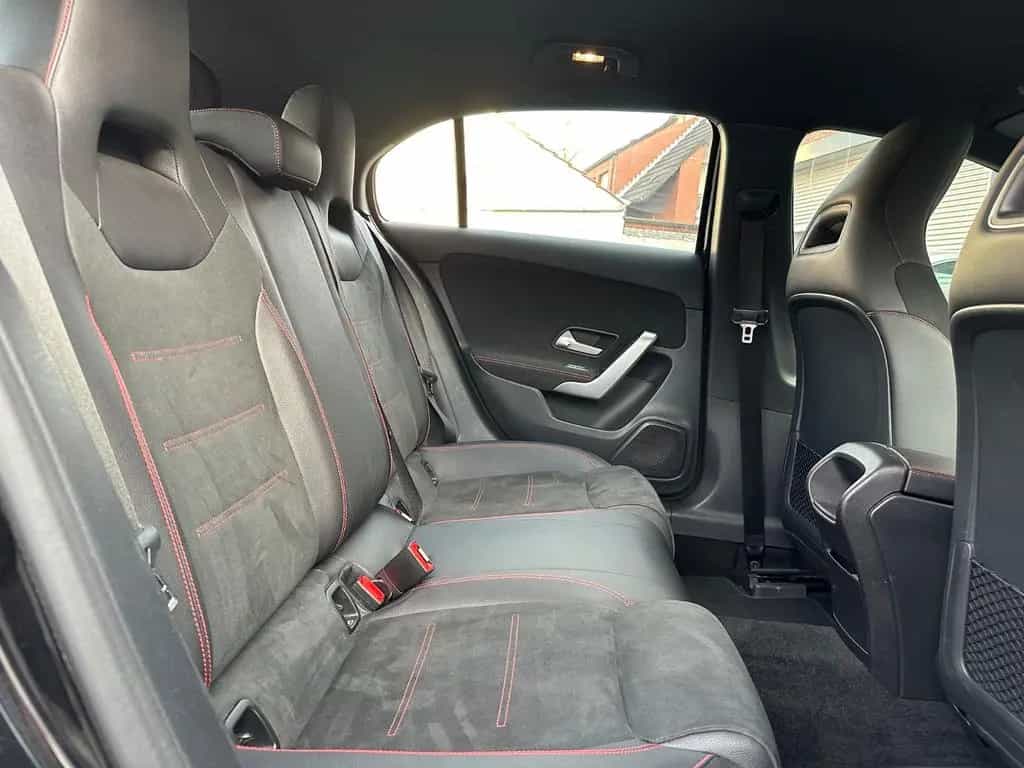 Mercedes-Benz A-Class 180*AMG*NIGHT*WIDESCREEN*MBUX*LED*ALCANTARA* 04/2019-photo-24