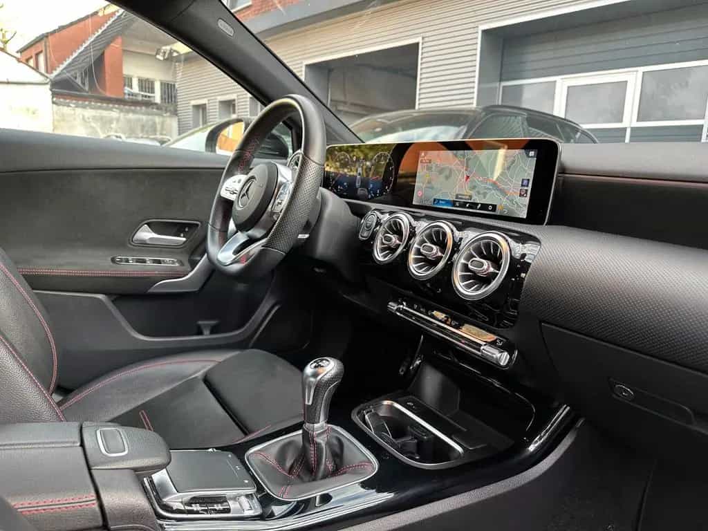 Mercedes-Benz A-Class 180*AMG*NIGHT*WIDESCREEN*MBUX*LED*ALCANTARA* 04/2019-photo-27
