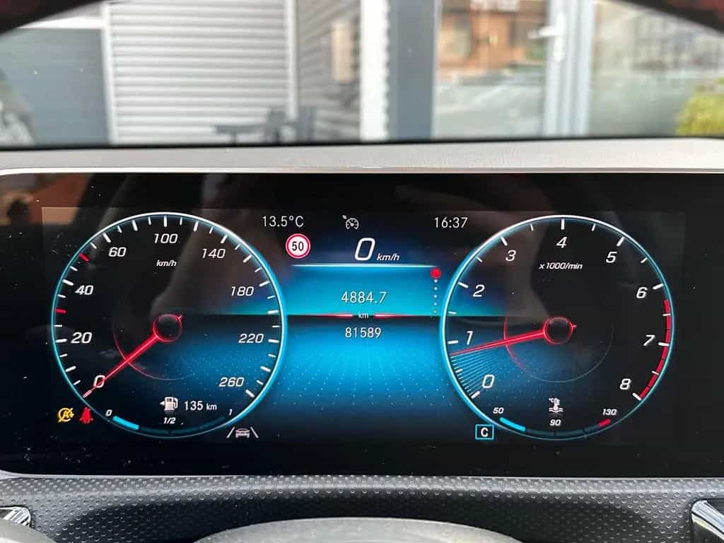 Mercedes-Benz A-Class 180*AMG*NIGHT*WIDESCREEN*MBUX*LED*ALCANTARA* 04/2019-photo-28