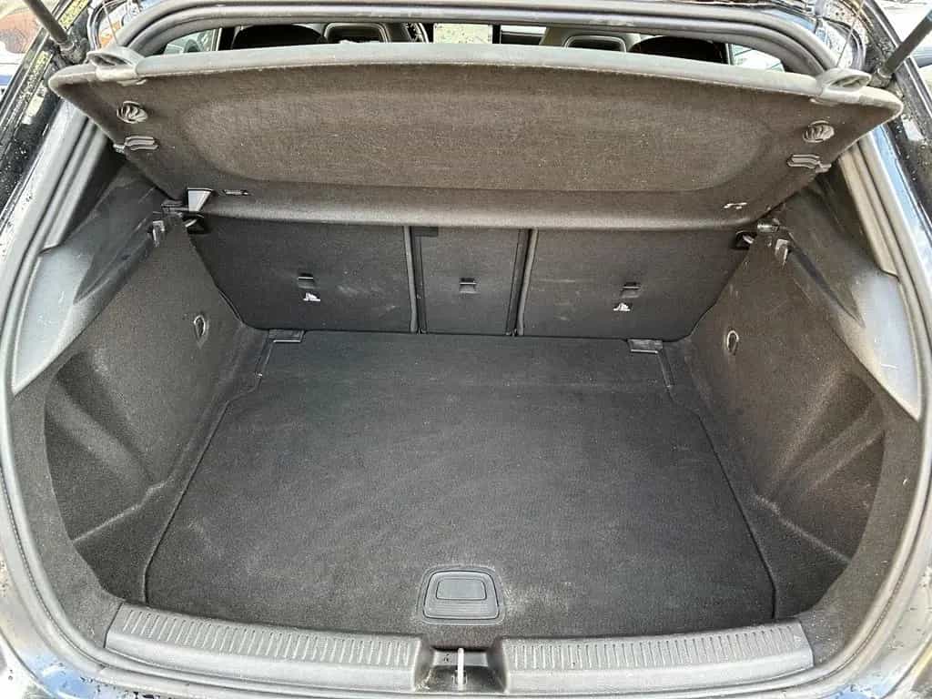 Mercedes-Benz A-Class 180*AMG*NIGHT*WIDESCREEN*MBUX*LED*ALCANTARA* 04/2019-photo-31